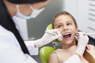 Doktoroo Dentist