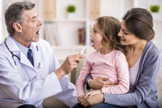 family-doctor-doktoroo
